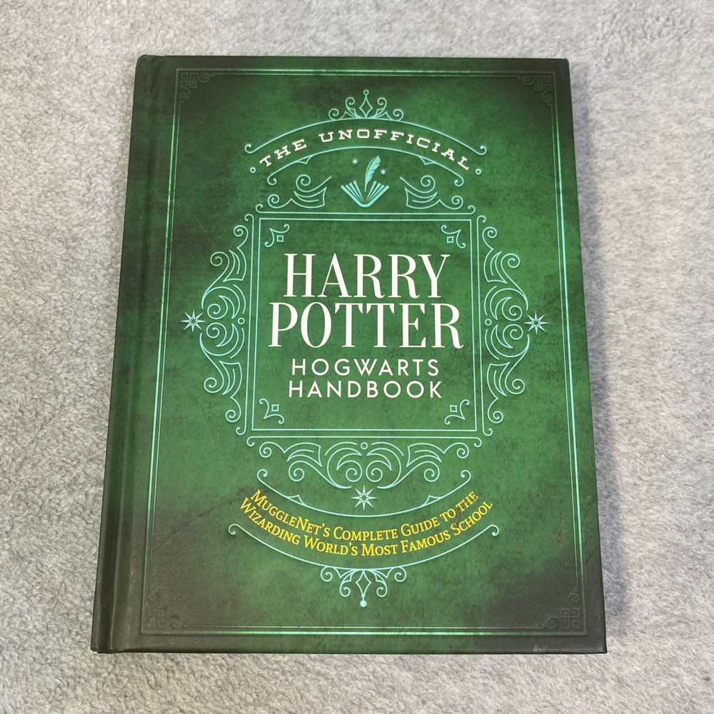 Media Lab Books Harry Potter Hogwarts Handbook Green Unofficial Guide EUC
